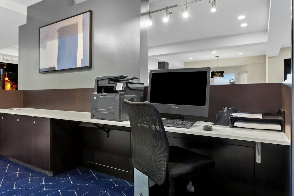 Фото Courtyard by Marriott Chicago Southeast/Hammond