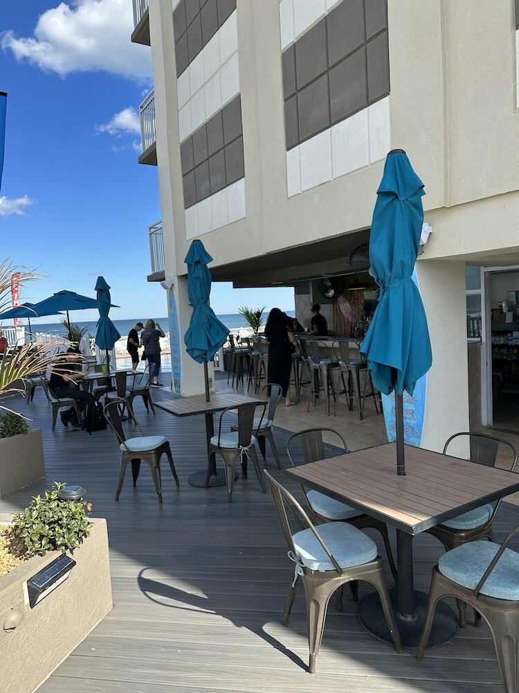 Фото Boardwalk Inn and Suites