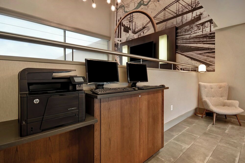 Фото Four Points by Sheraton Boston Newton