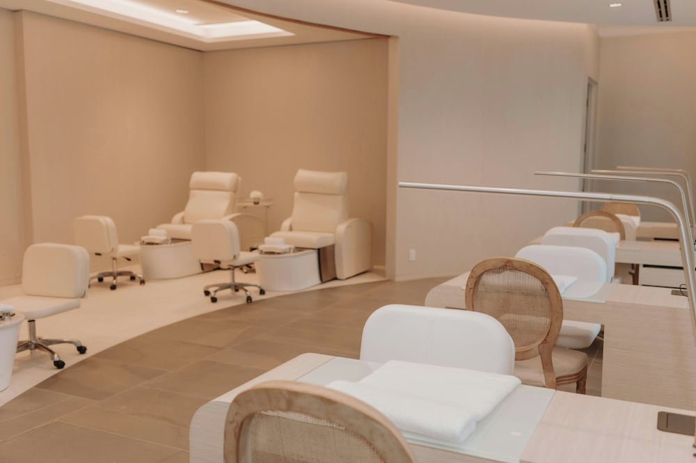 Фото The Pearle Hotel & SPA Autograph Collection