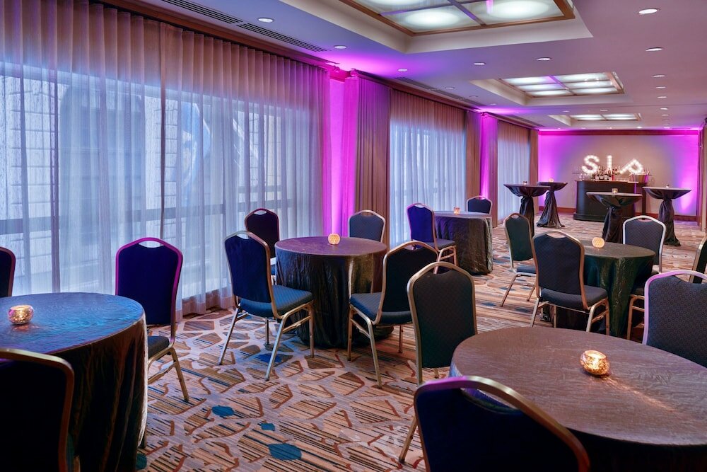 Фото Renaissance New Orleans Pere Marquette French Quarter Area Hotel