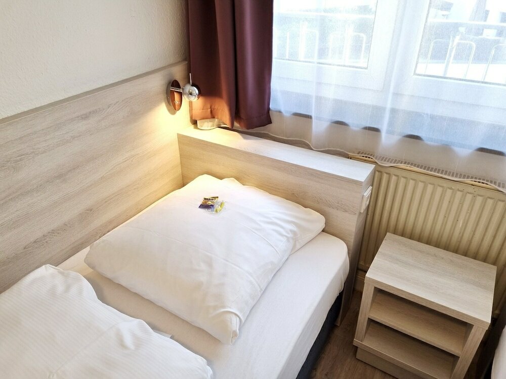 Фото Adler Hotel Frankfurt