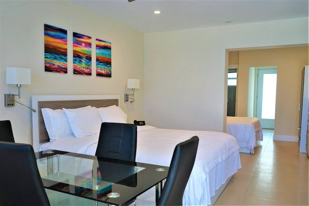 Фото The Diane Oceanfront Suites