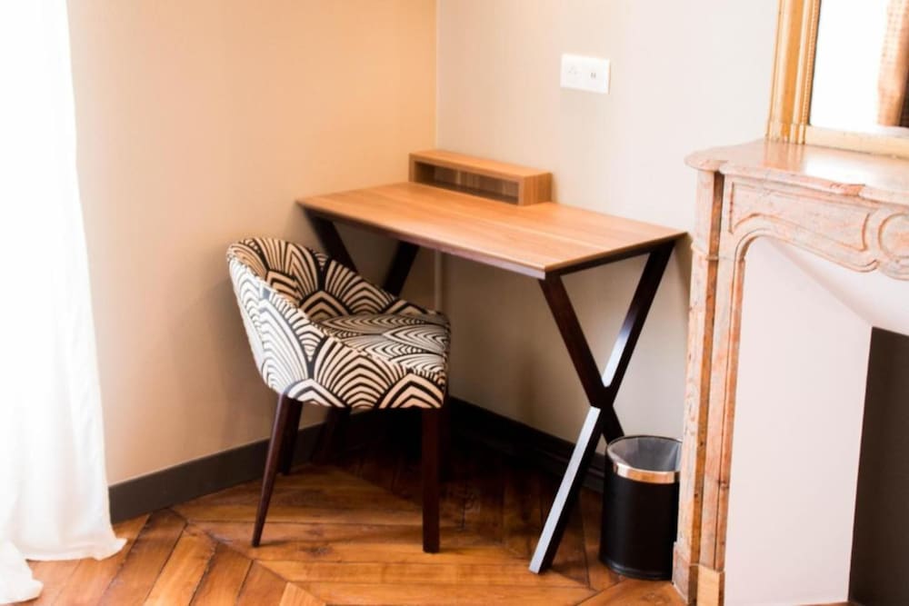 Фото Hotel Excelsior Batignolles