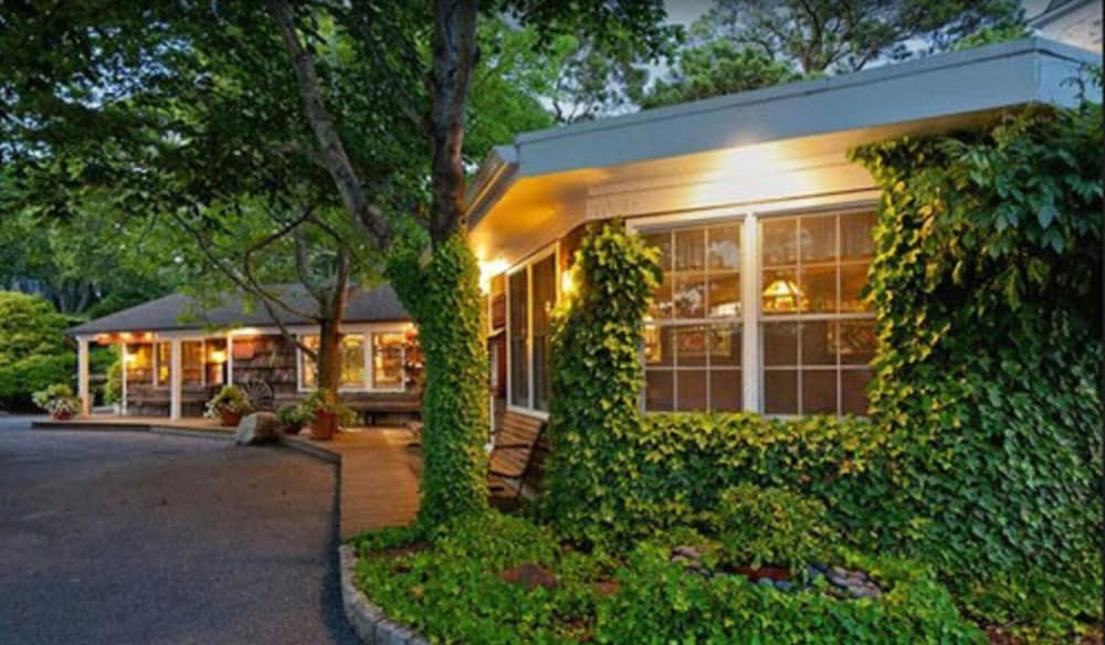 Фото Hampton Maid Motel