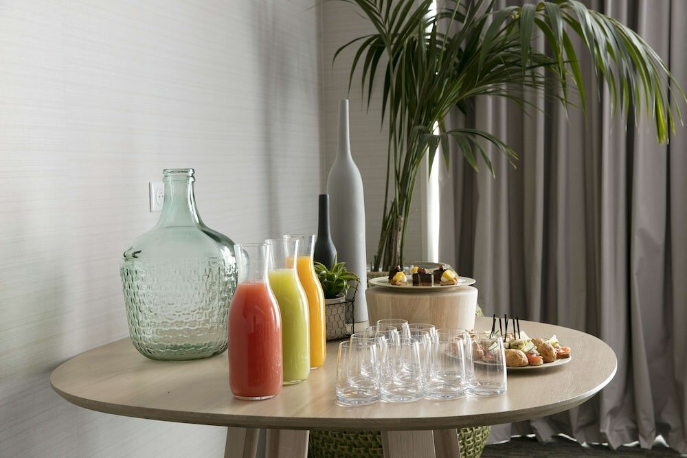 Фото Hilton Garden Inn Bordeaux Centre