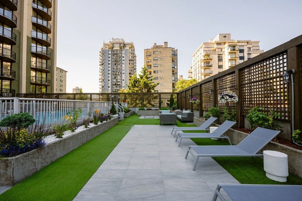 Фото Sandman Suites Vancouver-Davie Street