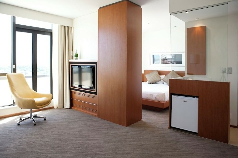 Фото Novotel Christchurch Cathedral Square