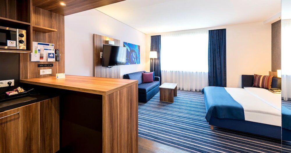 Фото Holiday Inn Express Bremen Airport, an Ihg Hotel