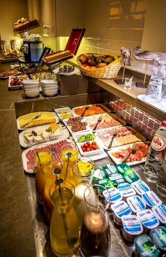 Внешний вид отеля Hotel Pantheon Palace by Wp Hotels в Бланкенберге, фото 5