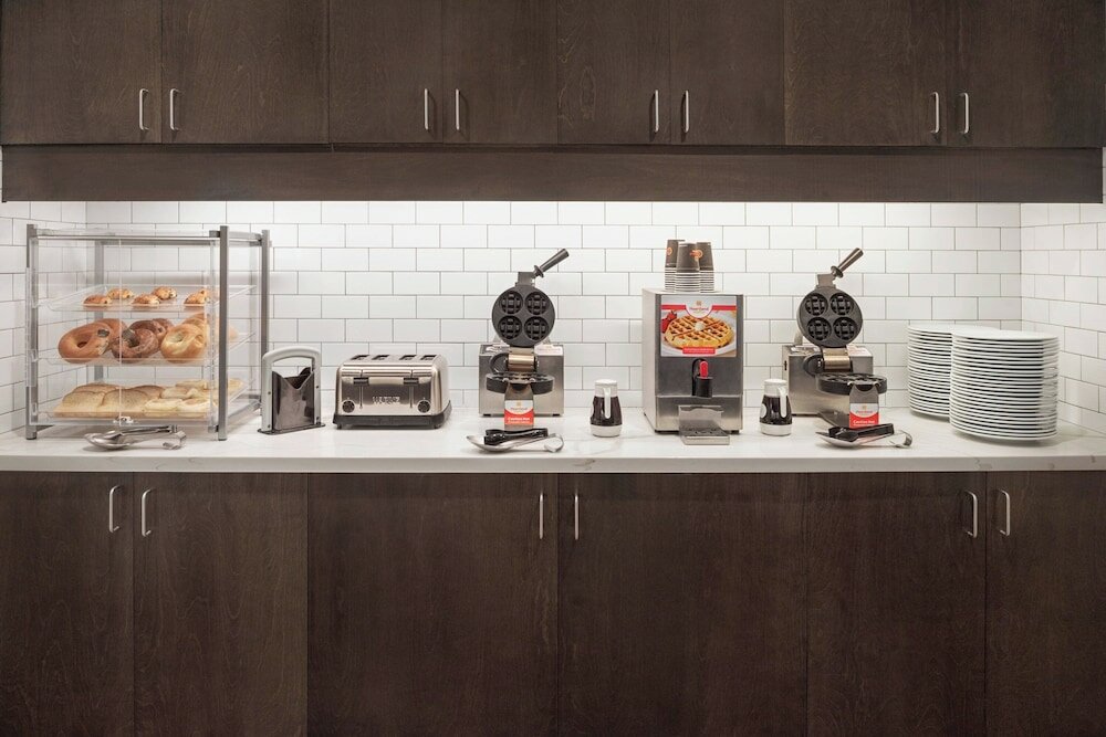 Фото Residence Inn Des Moines Downtown