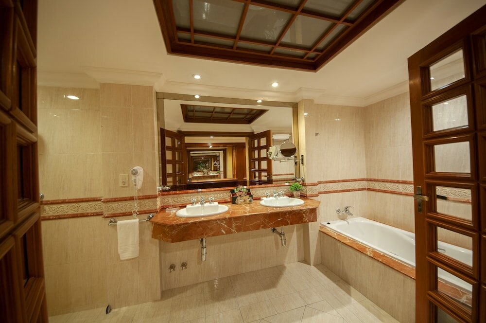 Фото Granados Park Hotel