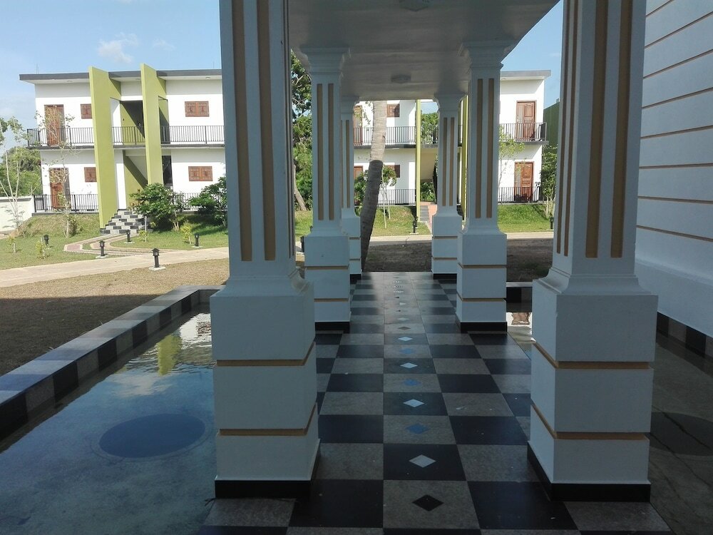 Фото Hotel Golden Ray Dambulla