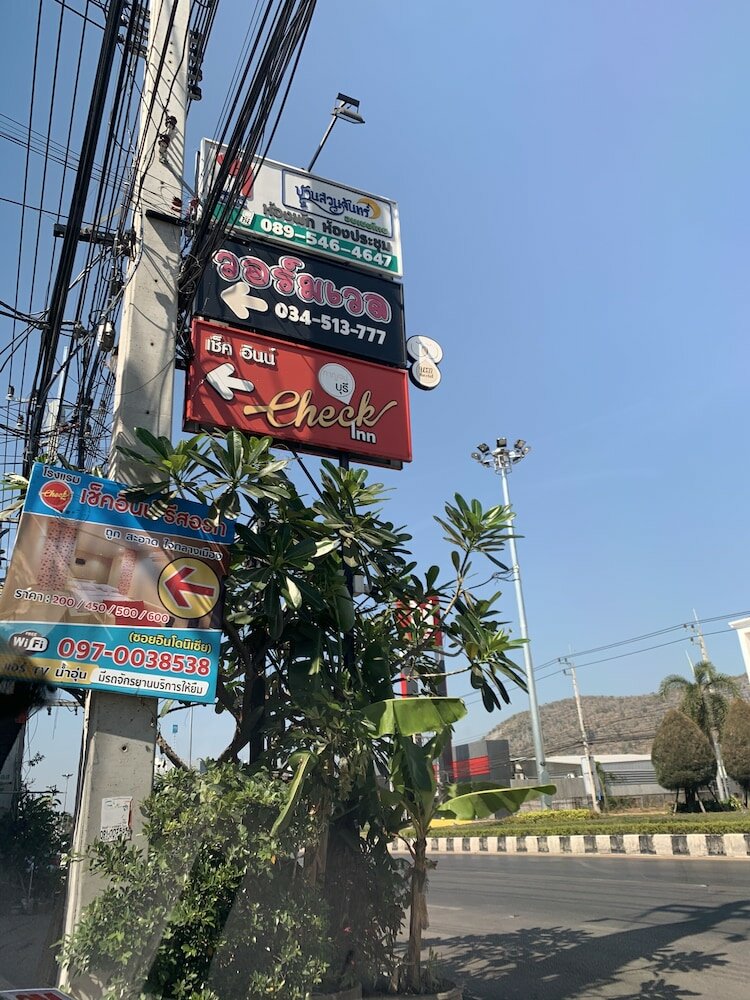 Фото Warm Well Hostel Kanchanaburi