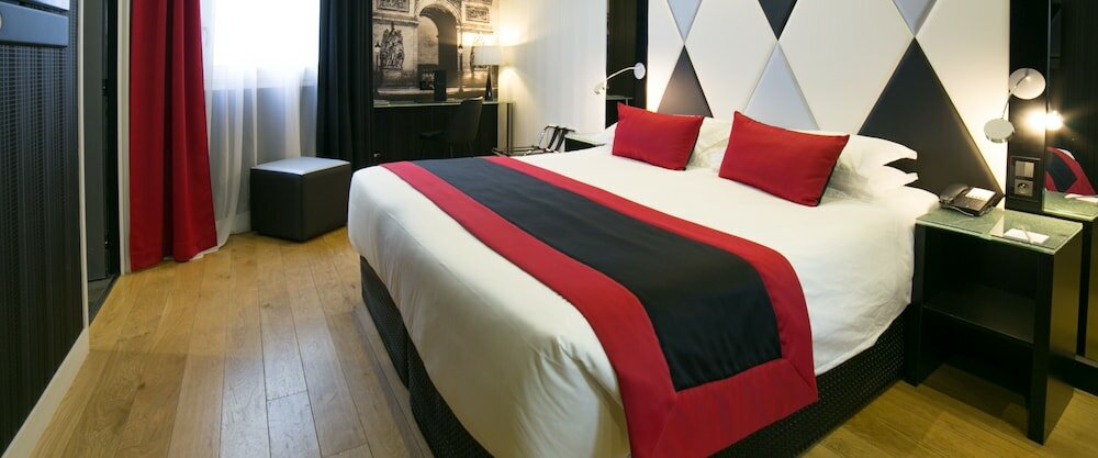 Фото Hôtel L'Empire Paris