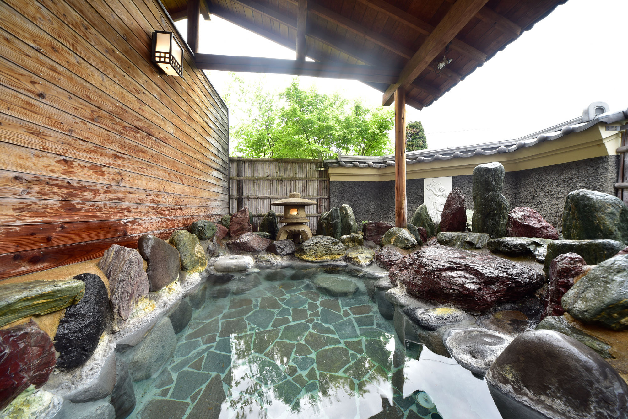 Фото Kusatsu Onsen Kiyoshigekan