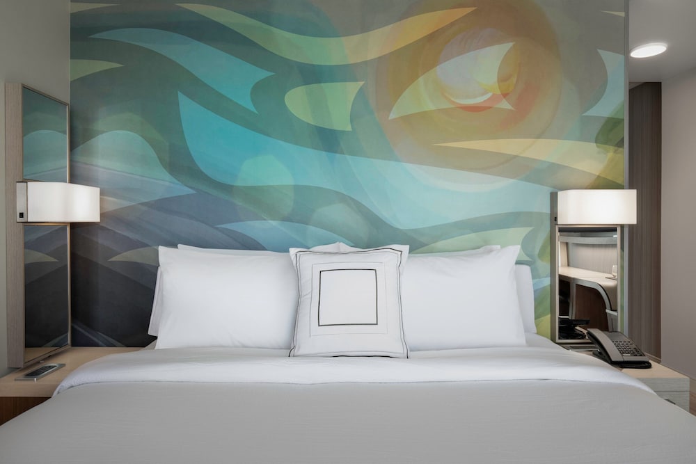 Фото Courtyard by Marriott Nanaimo