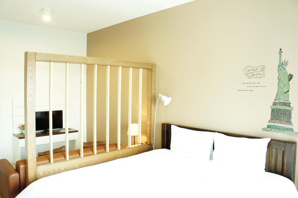 Фото Wealth 30th Apartment