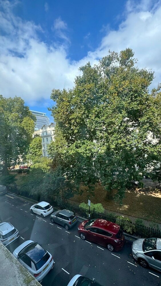 Фото Mitre House Hotel