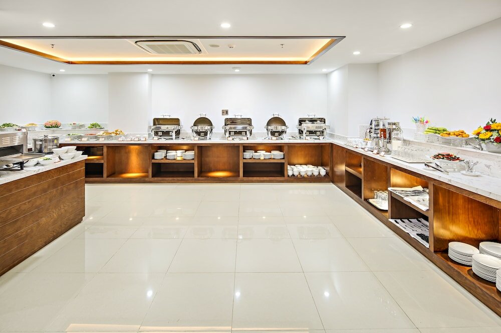 Фото Merry Hotel