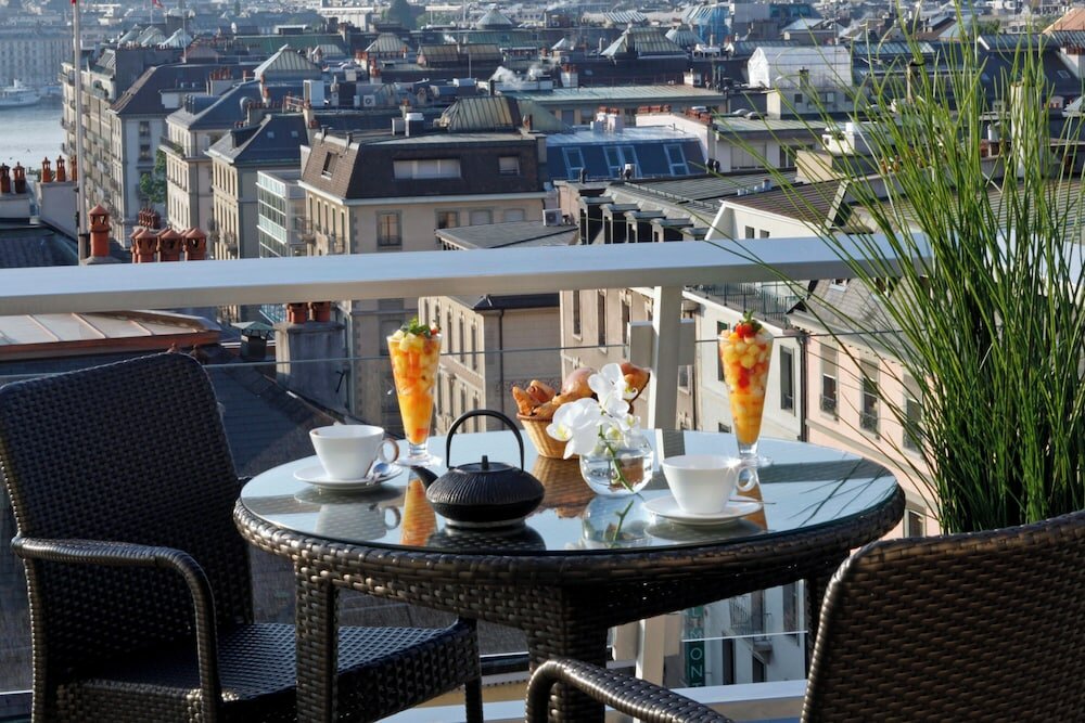 Фото Warwick Geneva