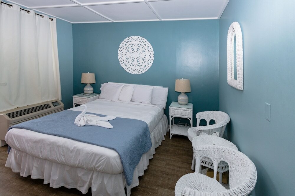 Фото Charlroy Motel