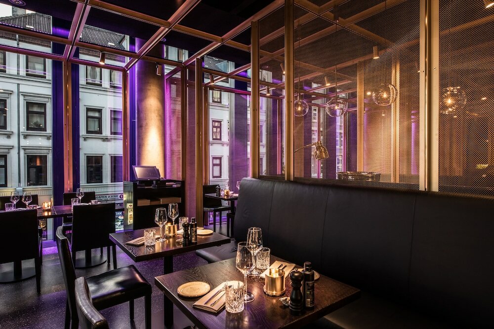 Фото Empire Riverside Hotel