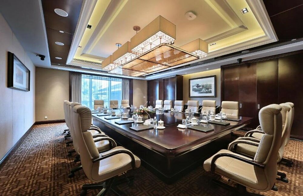 Фото Dongjiao State Guest Hotel