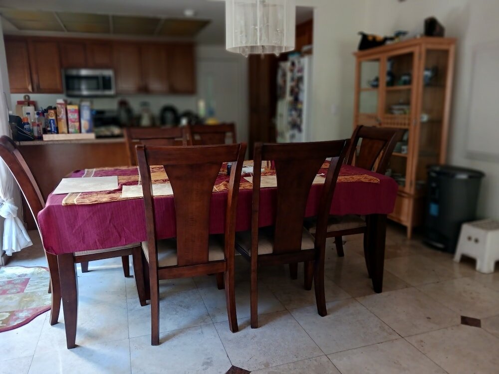 Фото Mini Mansion in Hollywood Hills