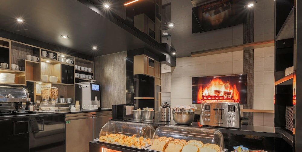 Фото Hotel Le Chablis Cadillac