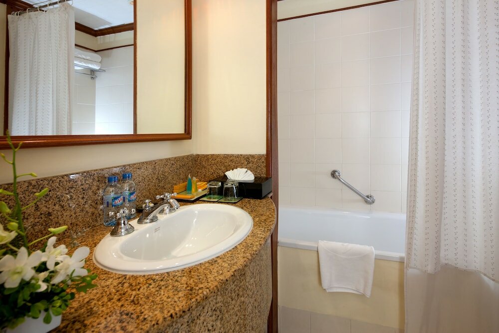 Фото Avani Hai Phong Harbour View Hotel