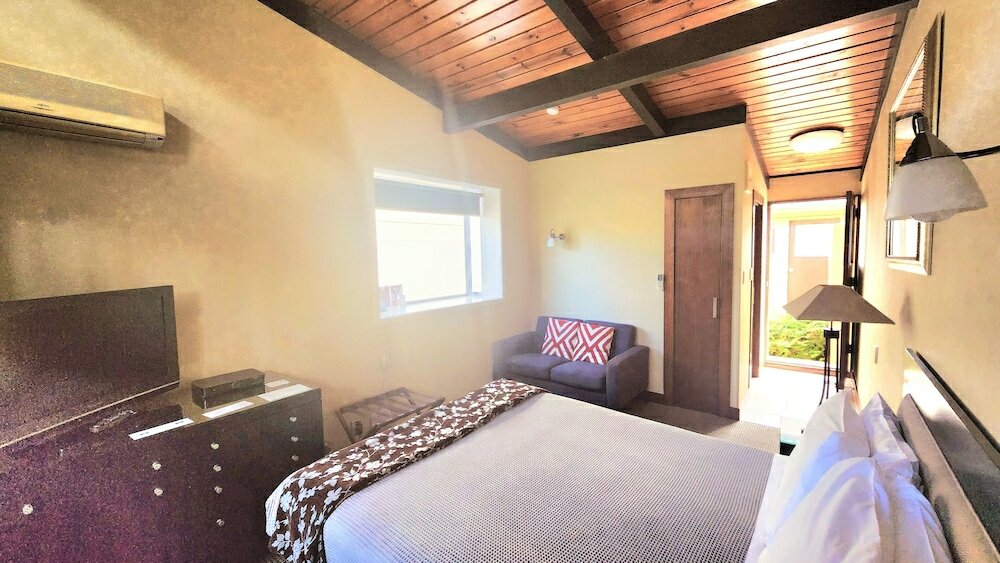 Фото Oasis Beach Resort