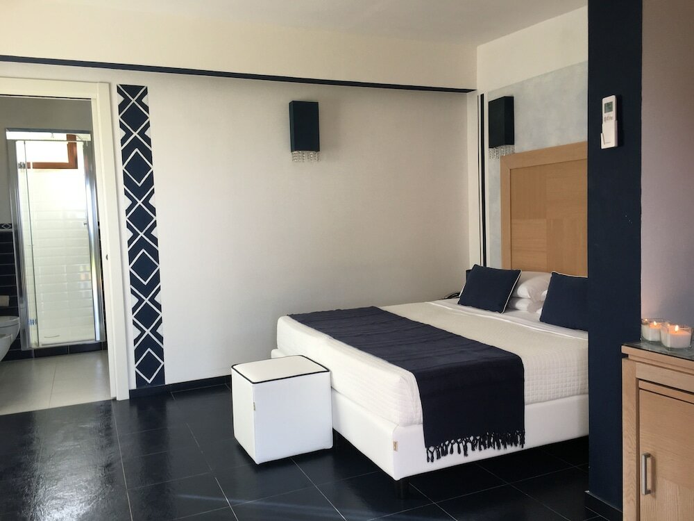 Фото Cala Rosa Club Hotel