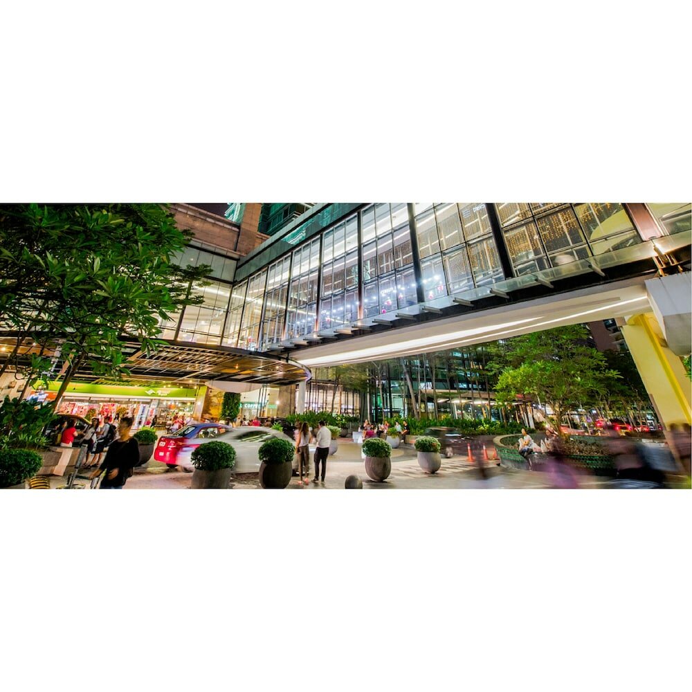 Фото Pacific Regency Hotel Suites