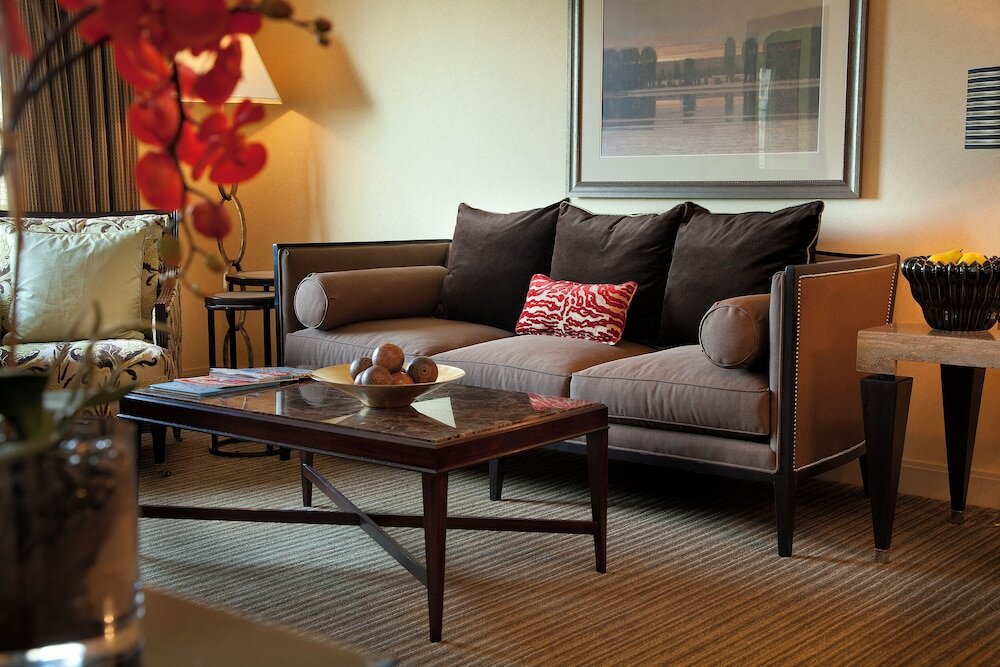 Фото The Paramount Hotel