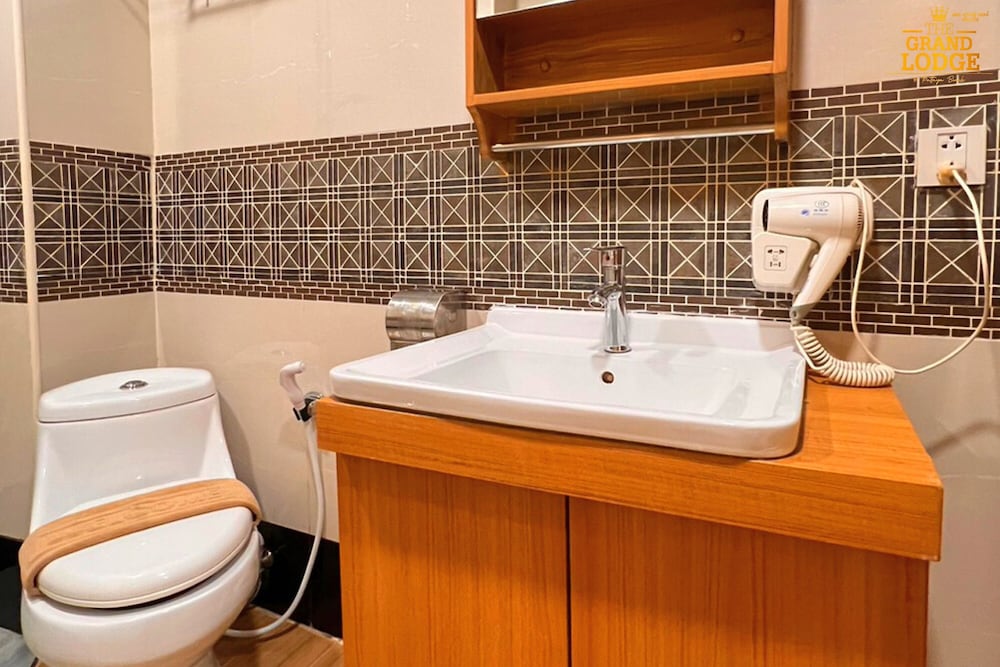 Фото The Grand Lodge Pattaya