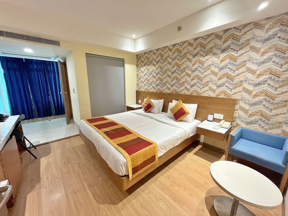 Фото The Orion Plaza