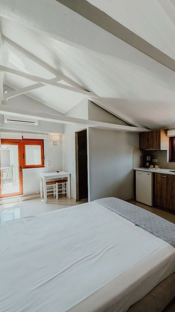 Фото Ariadnes Holiday Accommodation II