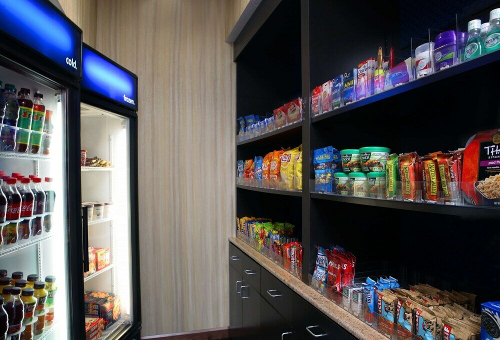 Фото Hampton Inn & Suites by Hilton Fargo Medical Center