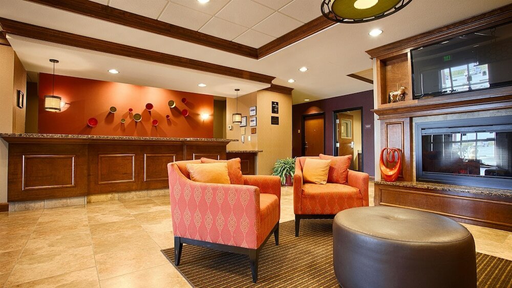 Фото Best Western Plus Carousel Inn & Suites