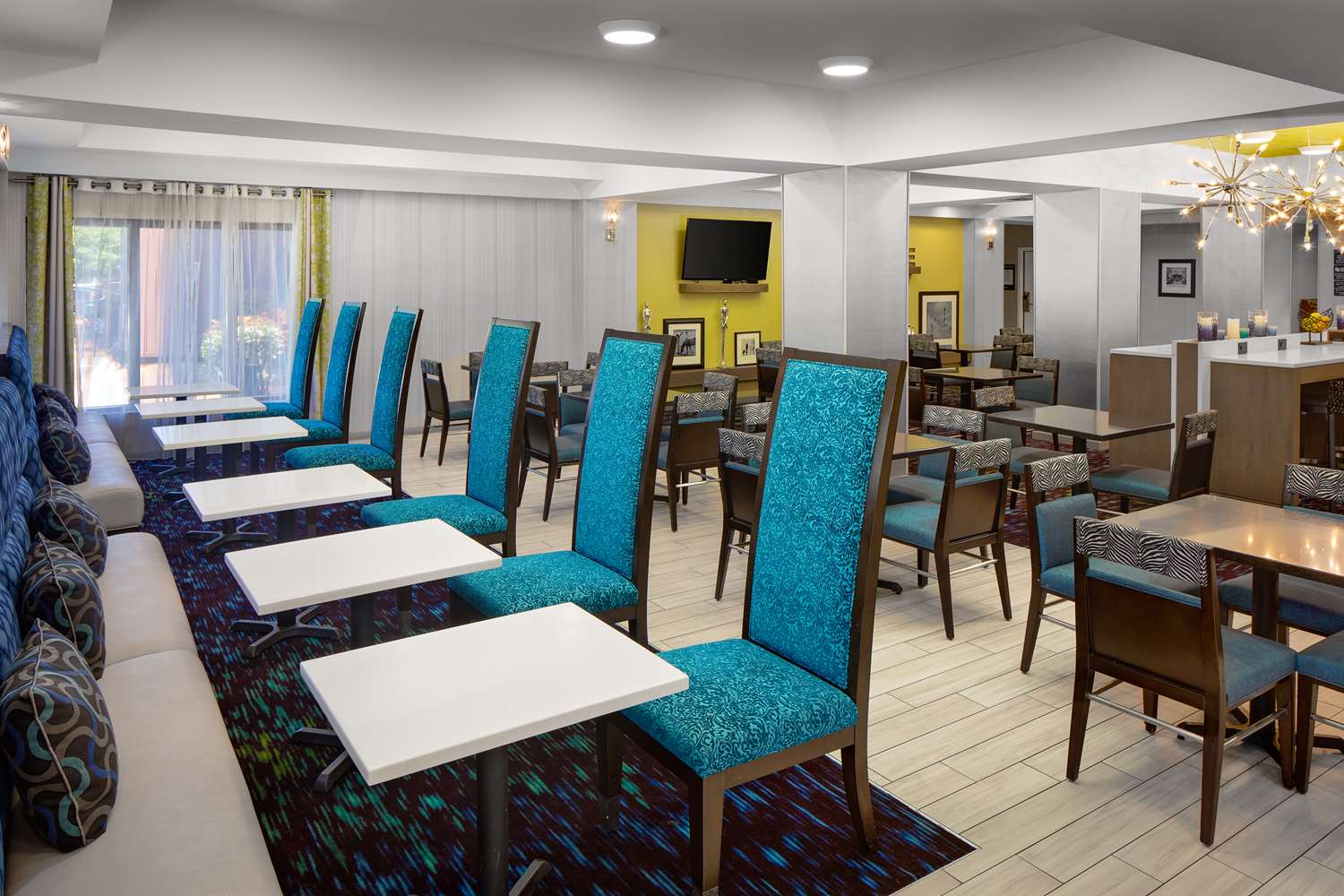 Фото Hampton Inn & Suites Nashville-Airport