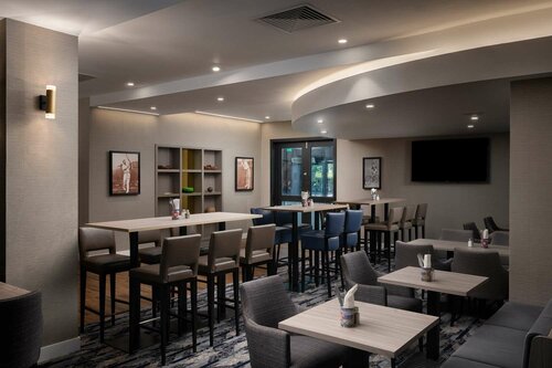 Гостиница Hilton Garden Inn Columbus Airport в Колумбусе
