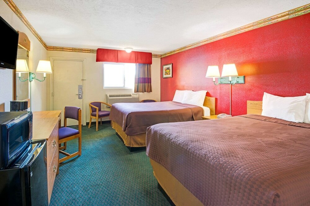 Фото Rodeway Inn Albuquerque Downtown on Rt 66