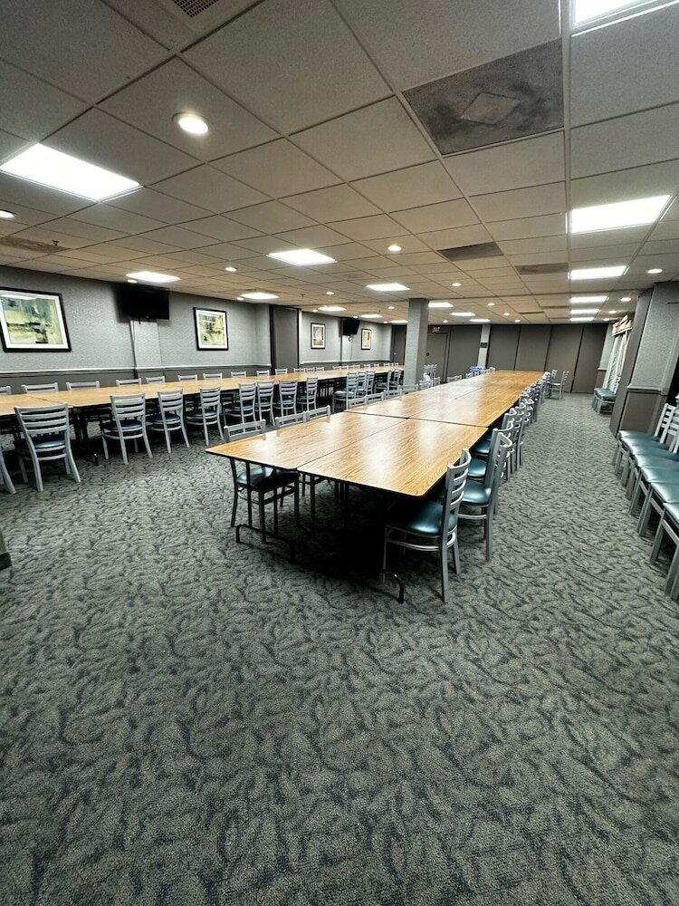 Фото Ramada by Wyndham Virginia Beach