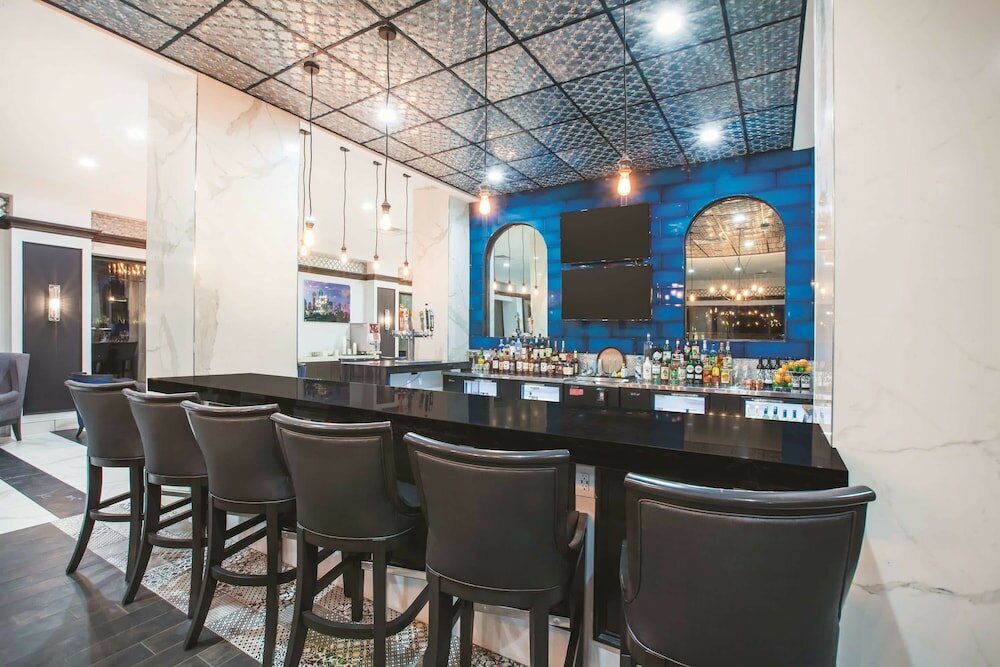 Фото Holiday Inn Express Dallas Downtown, an Ihg Hotel