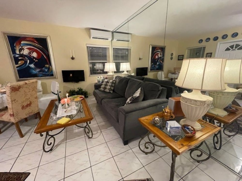 Фото Holiday Isle Yacht Club