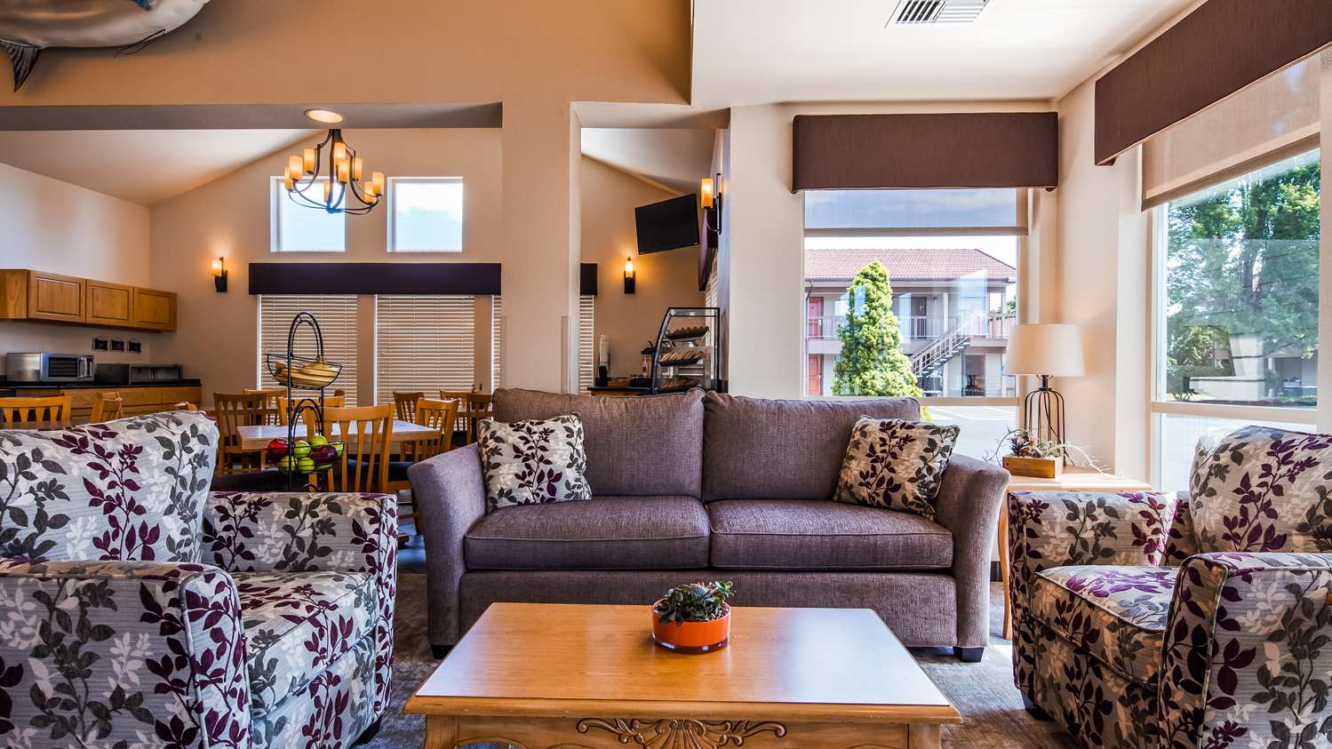 Фото Best Western Pacific Highway Inn