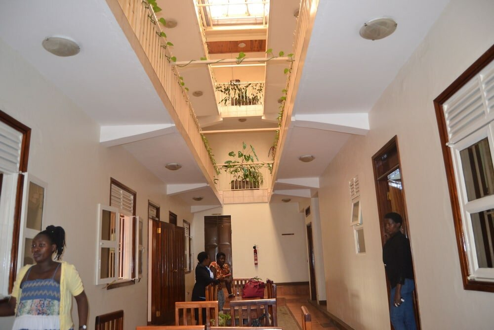 Фото Raja Excelsior Hotel