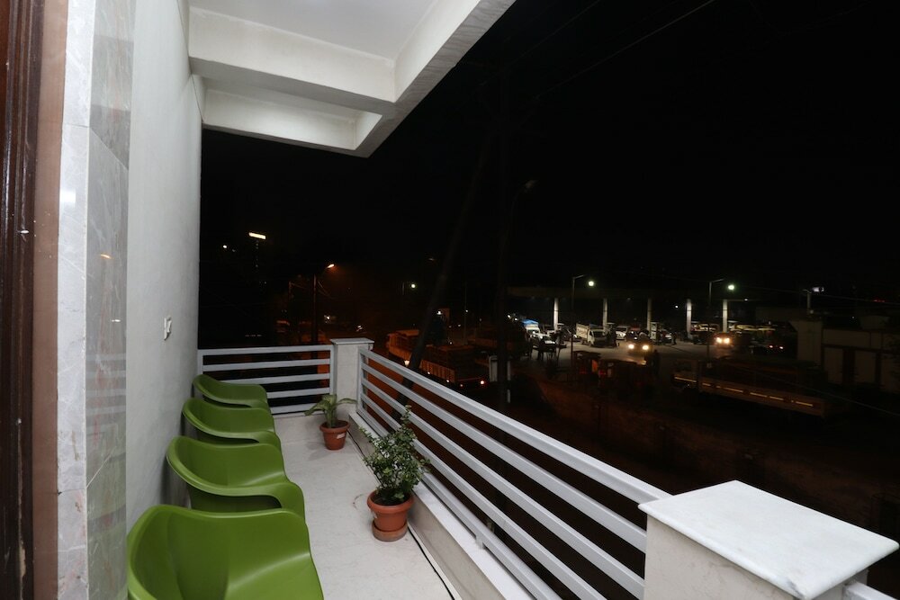 Фото Hotel Aaradhya Residency