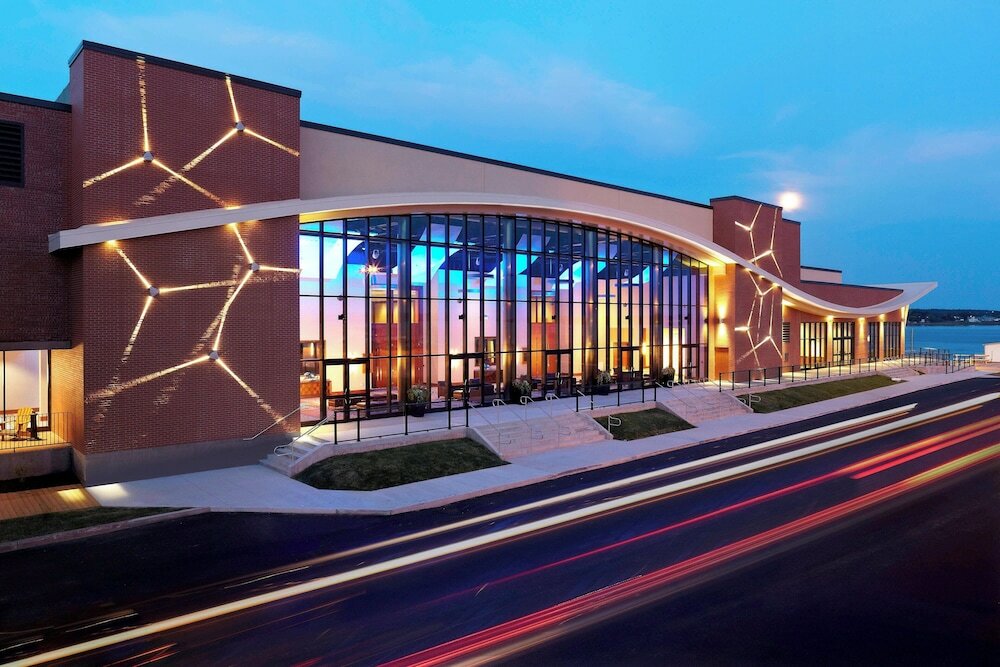 Фото Delta Hotels by Marriott Prince Edward